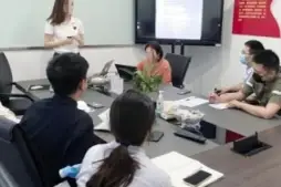 查閱和(hé / huò)分析案卷材料