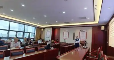 法律科技引領潮流：AI和(hé / huò)區塊鏈在(zài)律師行業的(de)應用加速